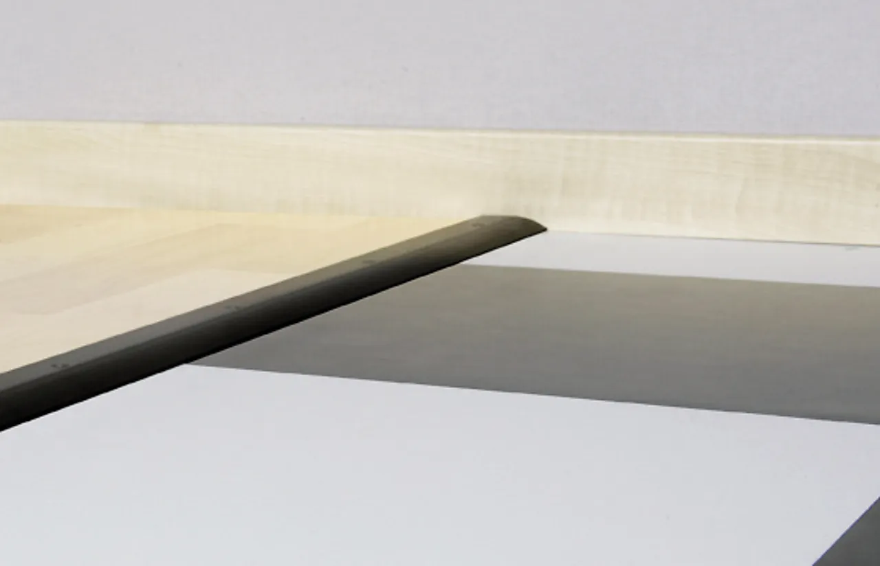 Nivålist sort 200 cm Nivålist sort 200 cm