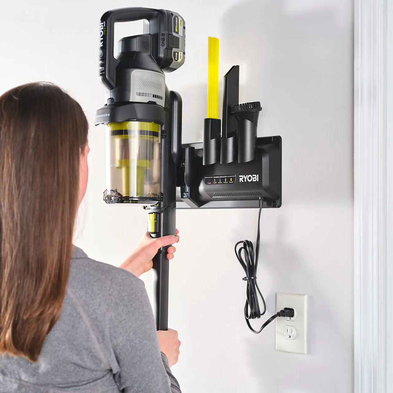 Vegglader for støvsuger RASV18BL ONE+ Vegglader for støvsuger RASV18BL ONE+