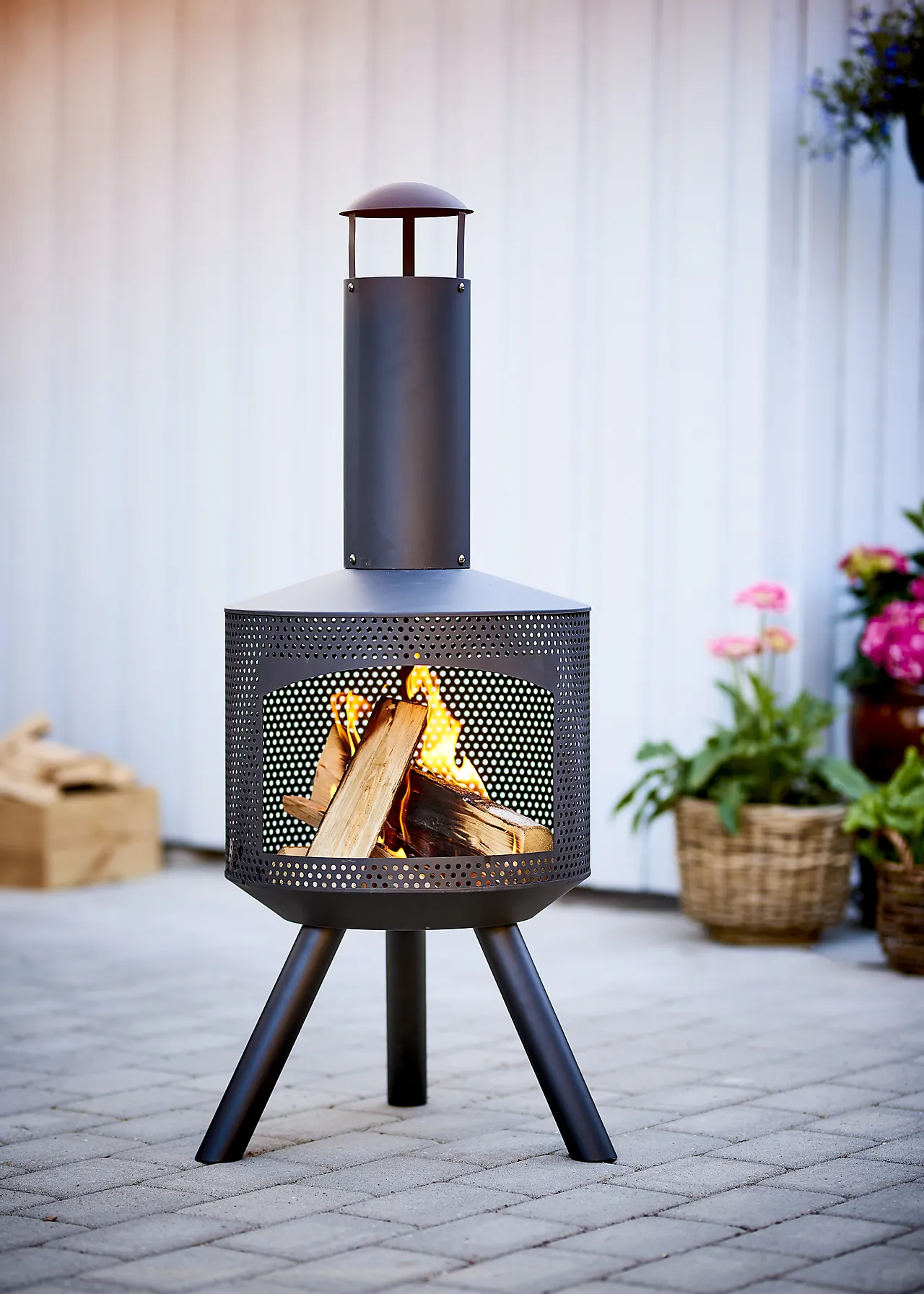 Utepeis m/skorstein dan grill