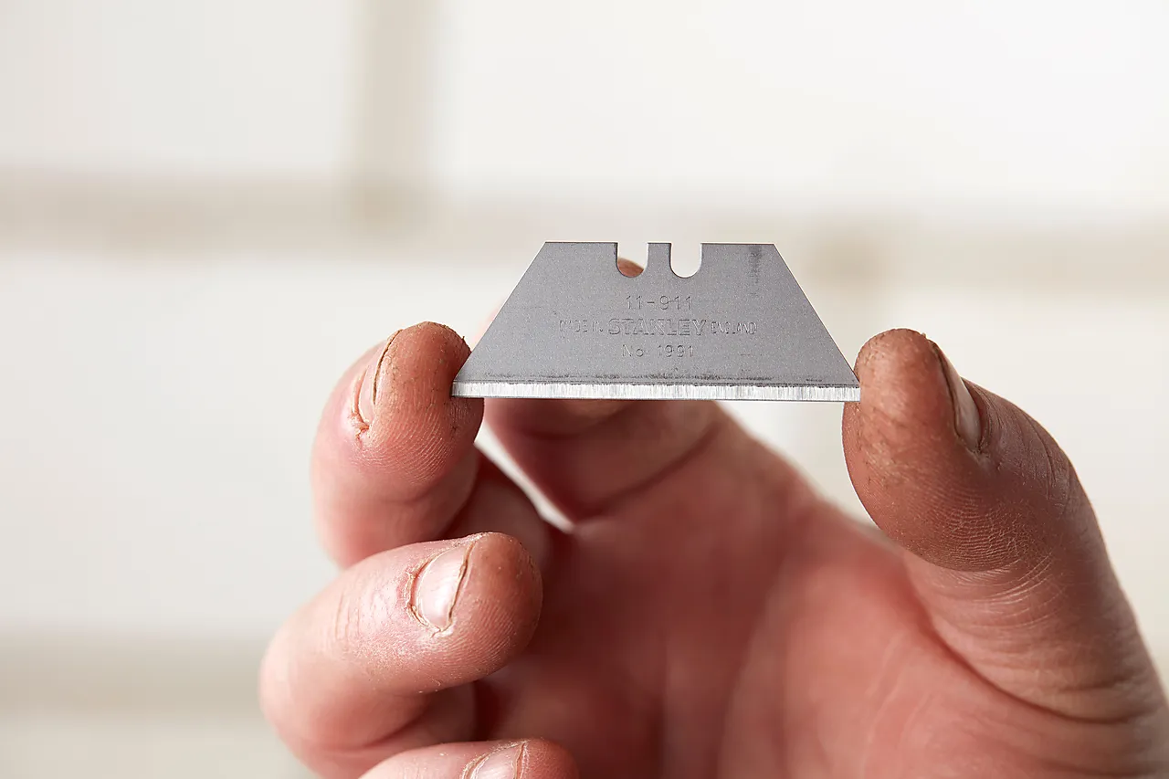 Knivblad 0-11-911 uten hull pakke a 10 stk null - null - 3 - Miniatyr