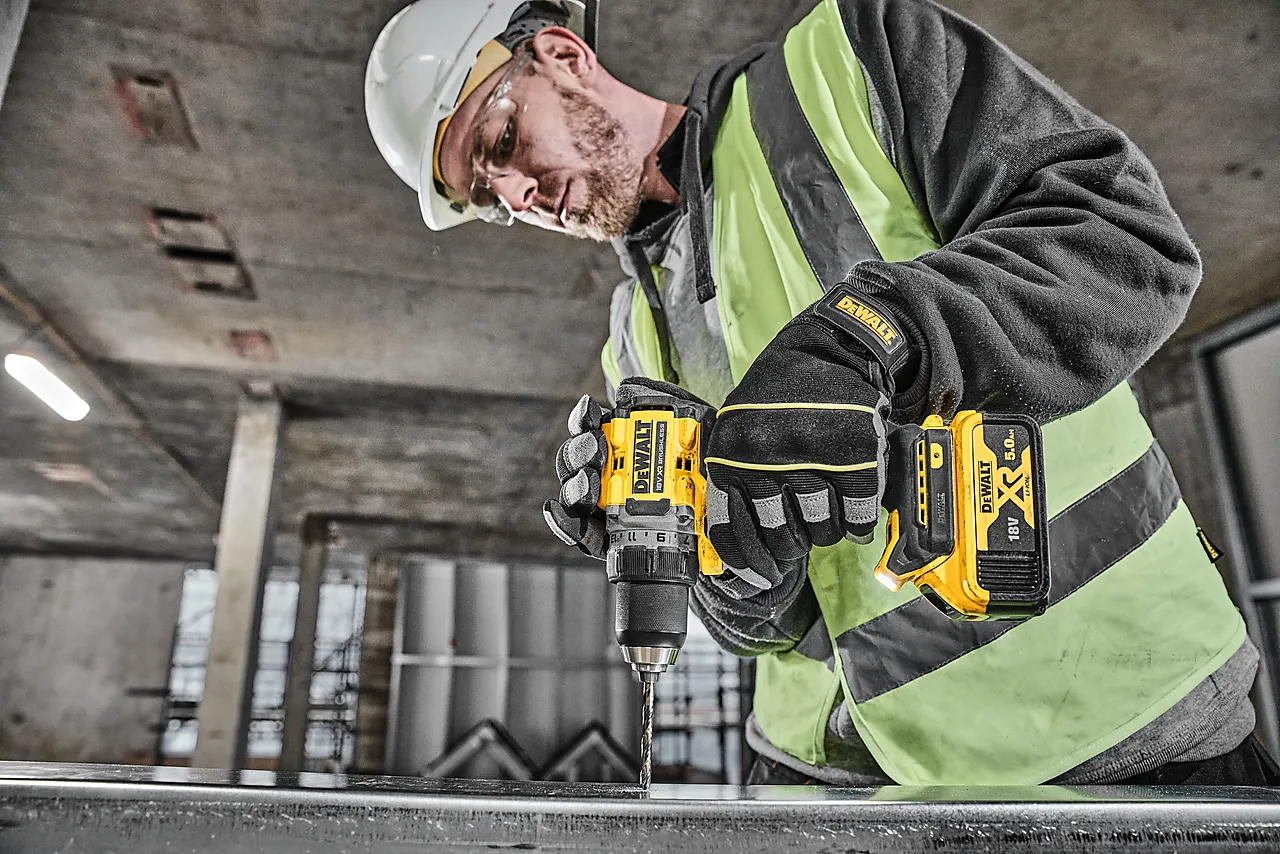 Drill 18v xr 90nm 5ah dcd800p2t 2x5ah batterier og lader null - null - 2 - Miniatyr