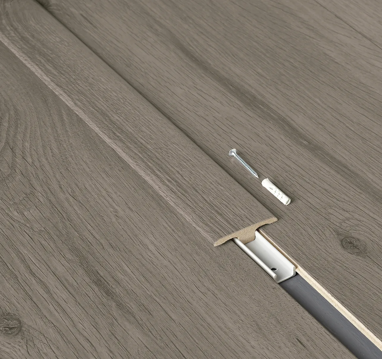 BerryAlloc T-list Gyant Lys 2,4 m