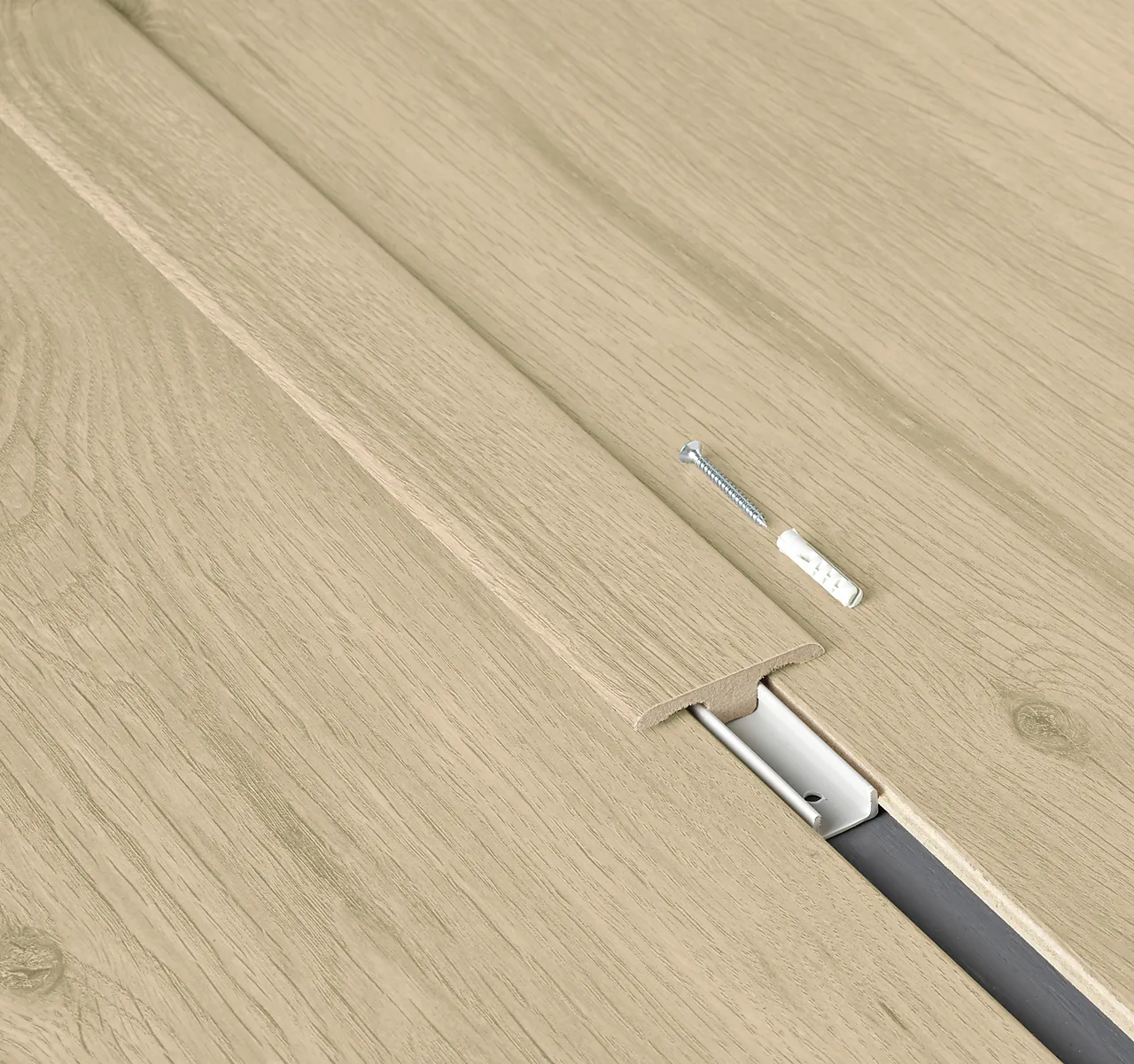 BerryAlloc T-list Gyant Lys Natur 2,4 m