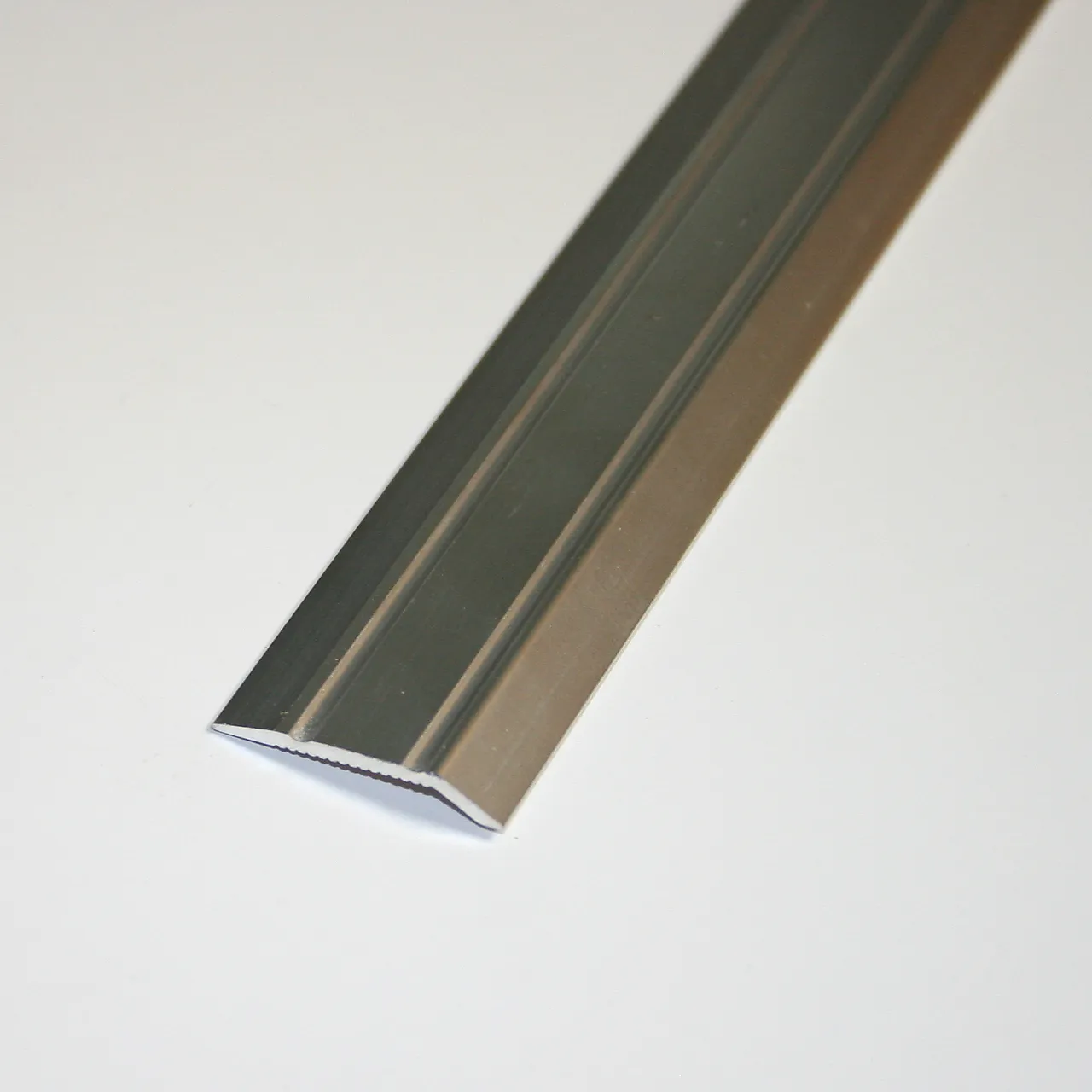 Nivålist nr5 2m sølv blank s kl selvklebende