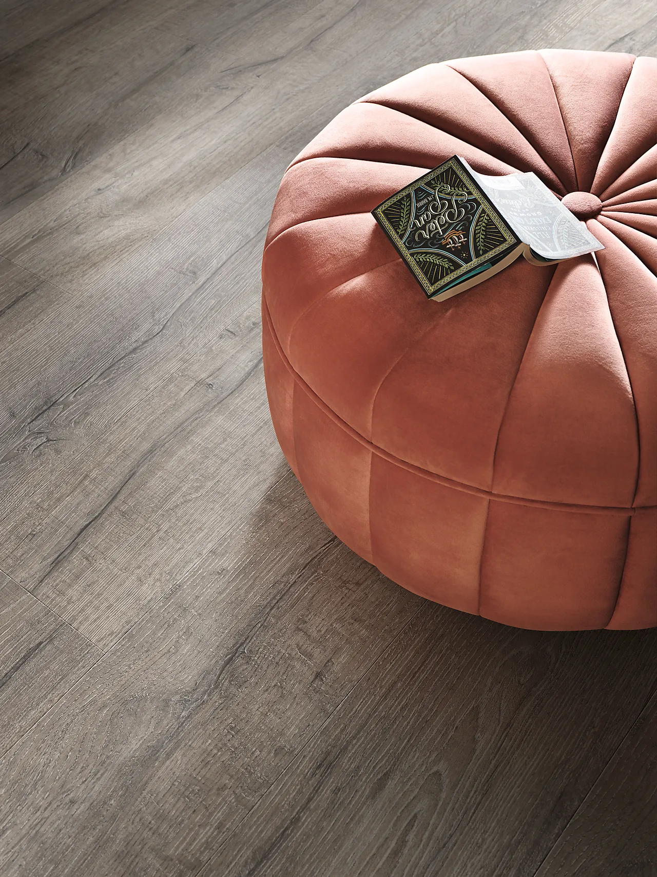 Vinylgulv Heritage Oak 1251x189x4 mm Vinylgulv Heritage Oak 1251x189x4 mm