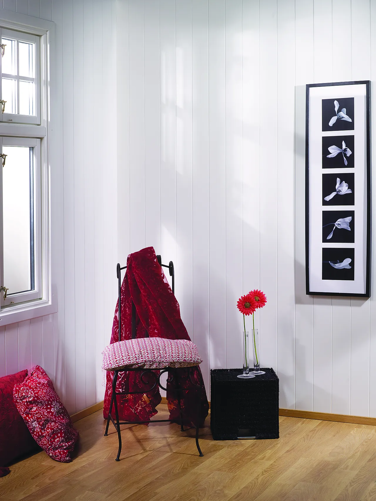 Veggpanel MDF V-fas 11x620x2390 mm 6 bord hvit bomull